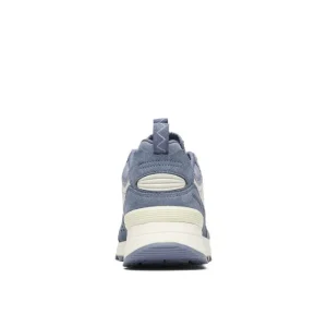 Discover the Alpine 83 Sneaker Recraft MXD, merging retro design with modern comfort. Shop Merrell men's shoes now!